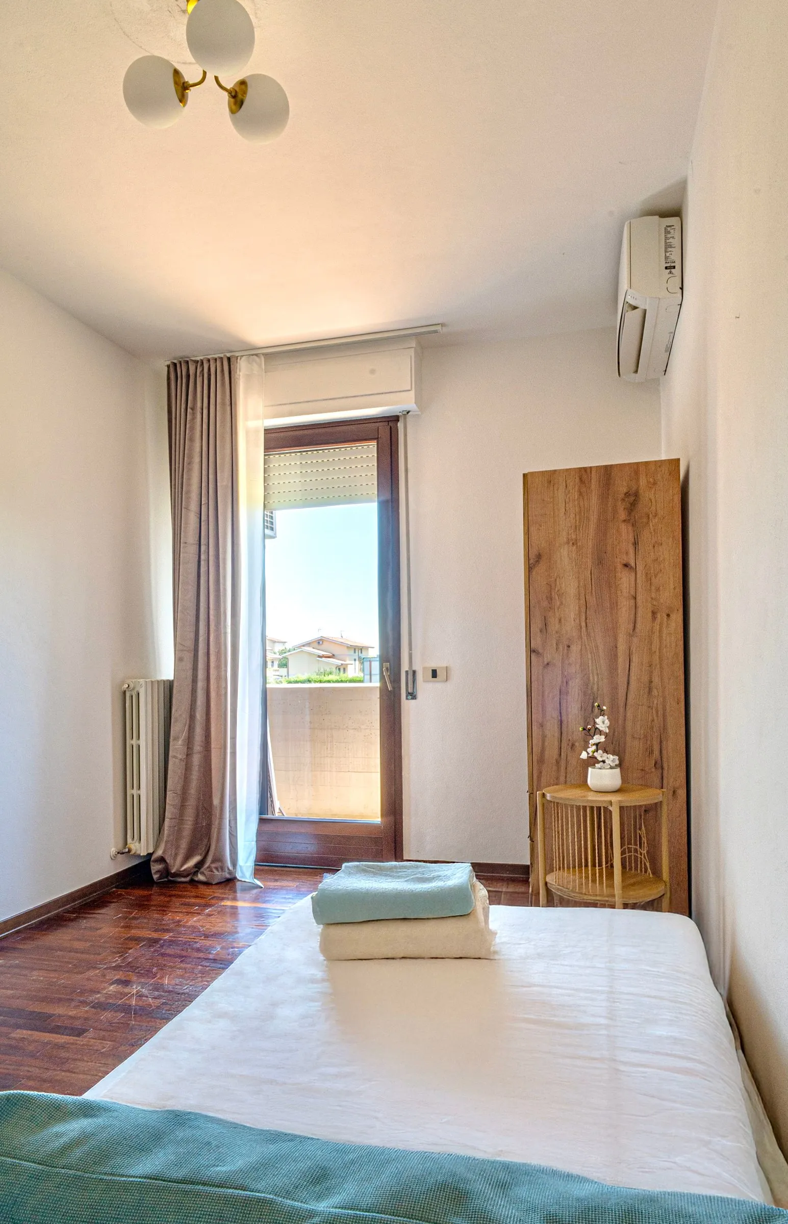 Apartment with Kitchen and Balcony — foto 8