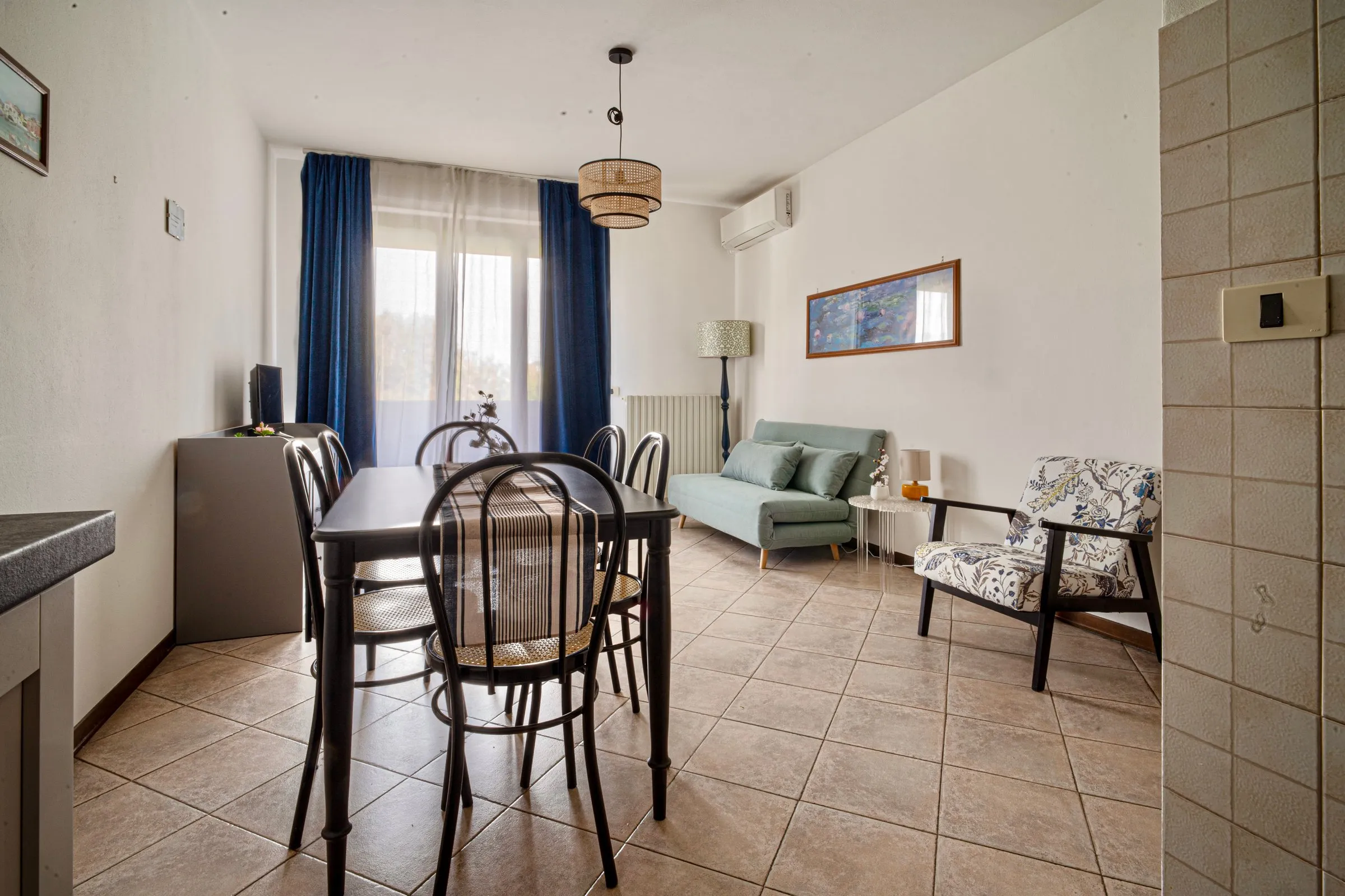 Apartment with Kitchen and Balcony — foto 9